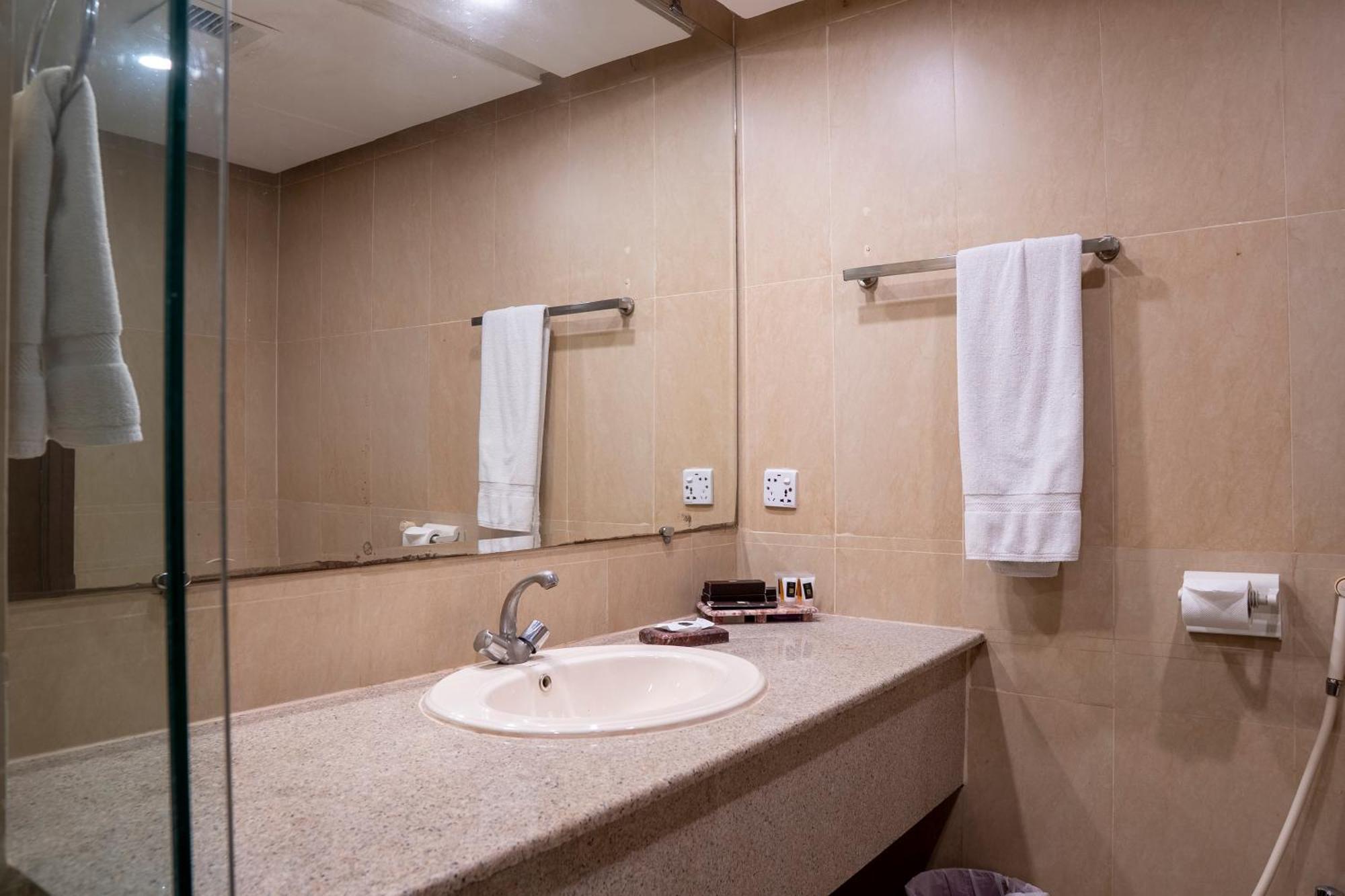 Legend Hotel 伊斯兰堡 外观 照片